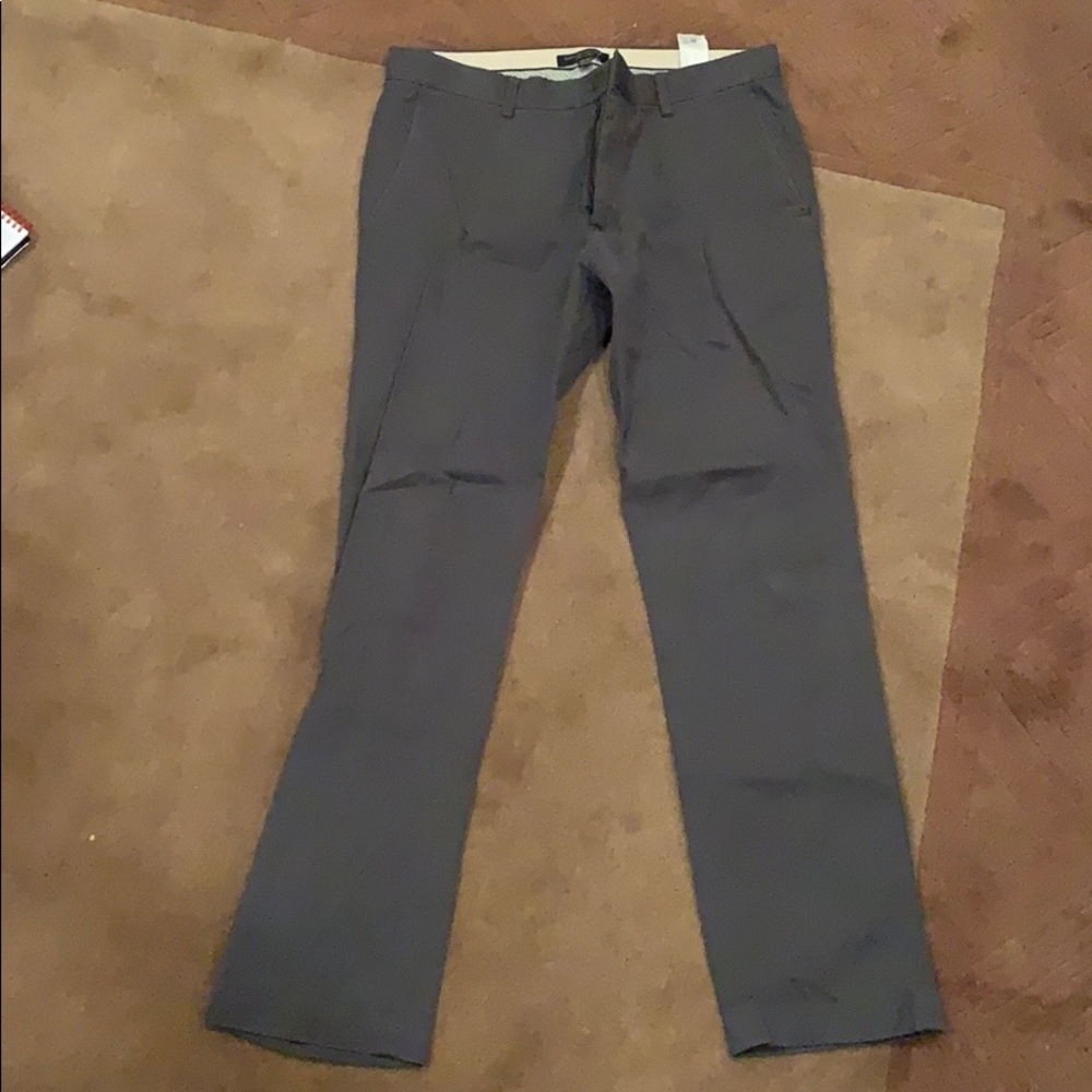 Banana Republic Aiden Chinos Charcoal Gray
